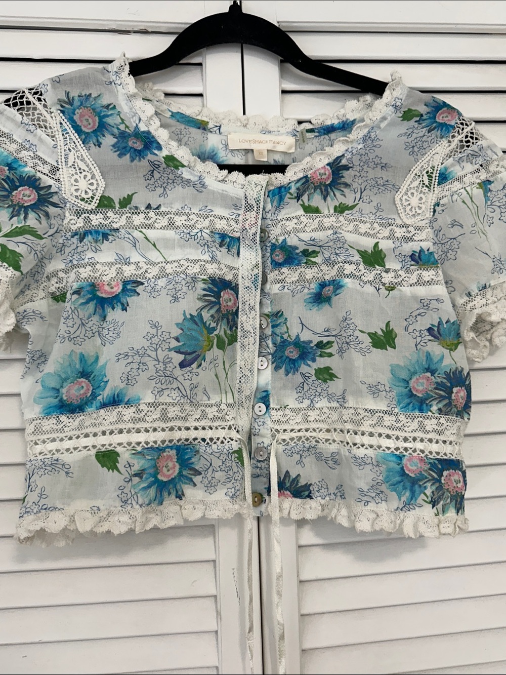 LoveShackFancy White Floral Lace-Trim Button Top with Blue Flowers